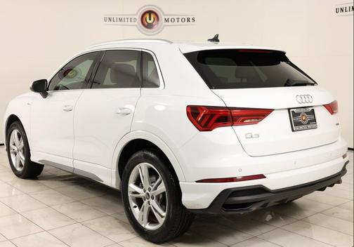 2023 Audi Q3 Premium 45 TFSI S line quattro Tiptronic