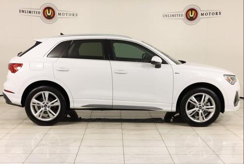 2023 Audi Q3 Premium 45 TFSI S line quattro Tiptronic