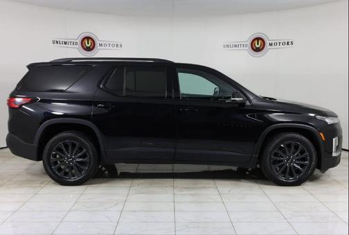 Mosaic Black Metallic 2023 Chevrolet Traverse RS