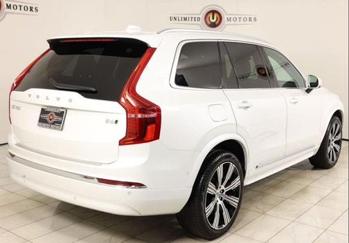 Crystal White Metallic 2023 Volvo XC90 B6 Ultimate 6-Seater