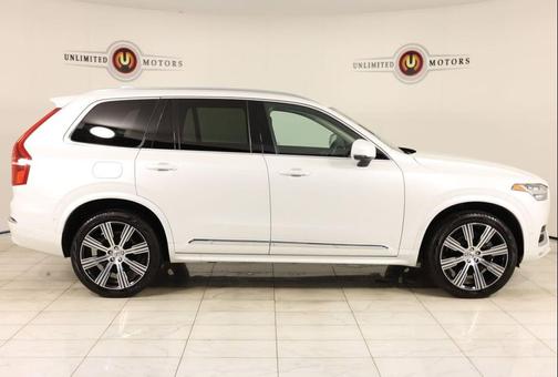 Crystal White Metallic 2023 Volvo XC90 B6 Ultimate 6-Seater