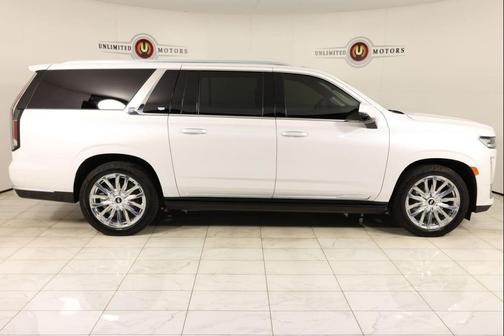 Crystal White Tricoat 2022 Cadillac Escalade ESV Premium Luxury