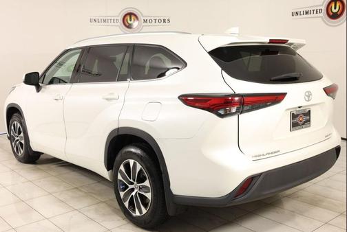 Blizzard Pearl 2020 Toyota Highlander XLE