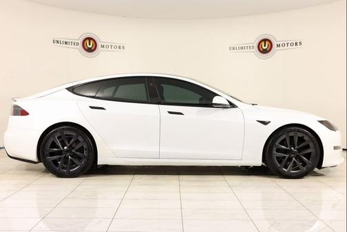 2021 Tesla Model S Plaid