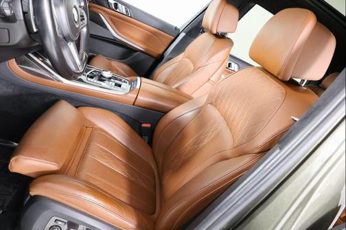 2023 BMW X7 M60i