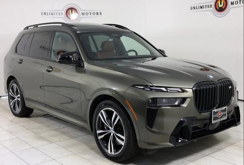 2023 BMW X7 M60i