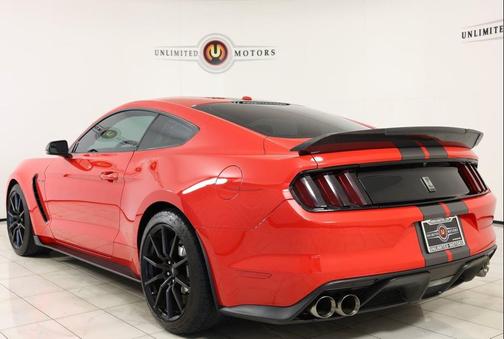 2016 Ford Shelby GT350 Base
