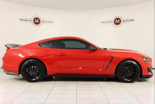 2016 Ford Shelby GT350 Base