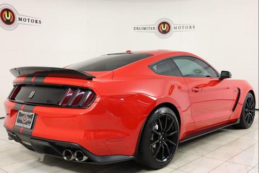 2016 Ford Shelby GT350 Base