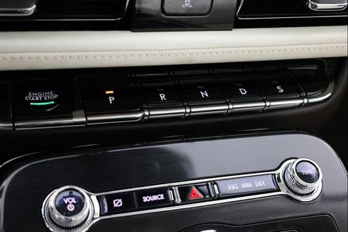 2022 Lincoln Nautilus Black Label