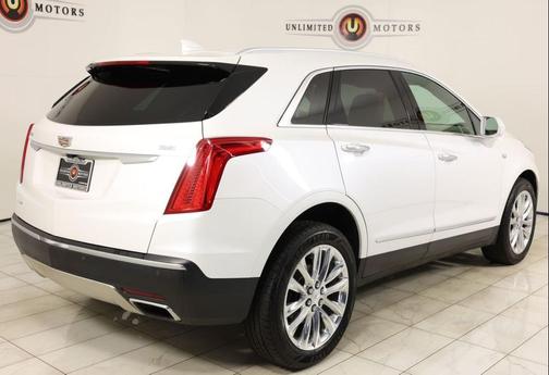 Crystal White Tricoat 2017 Cadillac XT5 Platinum