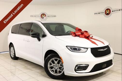 Bright White Clearcoat 2025 Chrysler Pacifica L