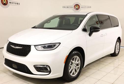 Bright White Clearcoat 2025 Chrysler Pacifica L