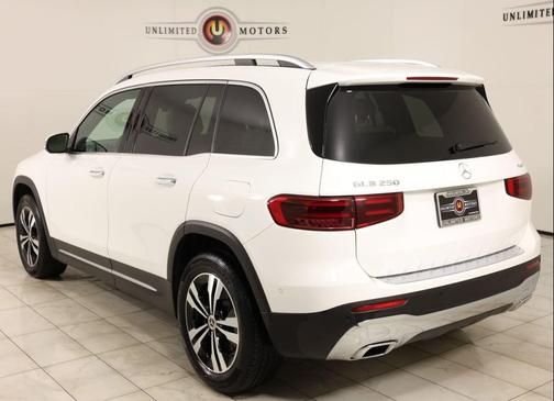 White 2025 Mercedes-Benz GLB 250 4MATIC