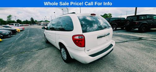 Stone White 2005 Chrysler Town & Country Base