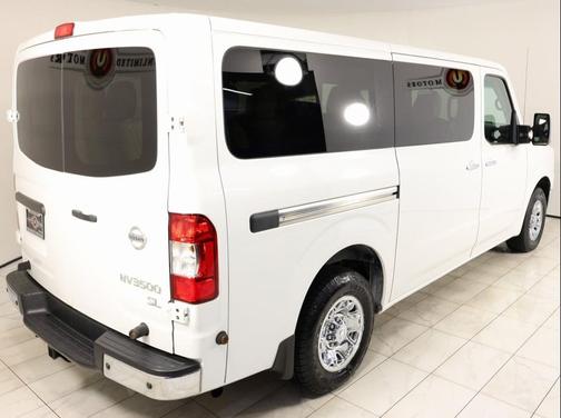 2021 Nissan NV Passenger NV3500 HD SL V8