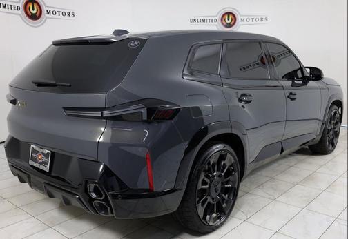 2024 BMW XM Base (A8)