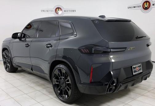 2024 BMW XM Base (A8)