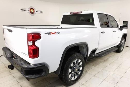 2024 Chevrolet Silverado 2500 Custom