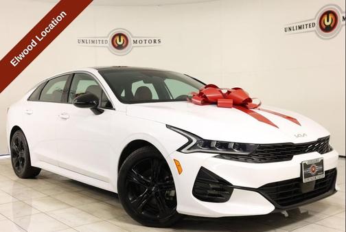 Glacial White Pearl 2022 Kia K5 GT-Line