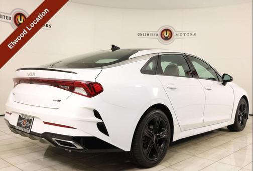 Glacial White Pearl 2022 Kia K5 GT-Line