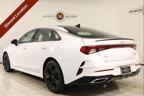 Glacial White Pearl 2022 Kia K5 GT-Line