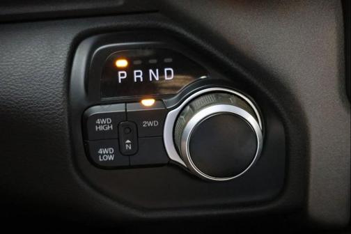 2022 RAM 2500 Tradesman Crew Cab 4x4 6'4' Box