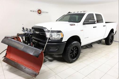 2022 RAM 2500 Tradesman Crew Cab 4x4 6'4' Box