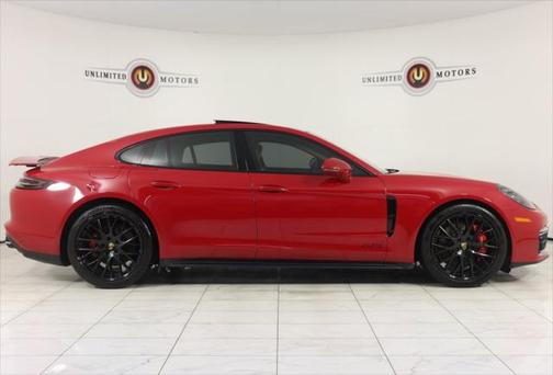 2019 Porsche Panamera GTS