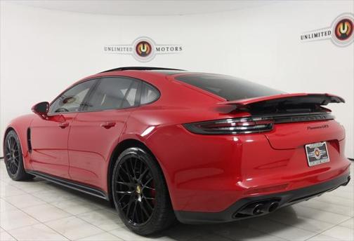 2019 Porsche Panamera GTS