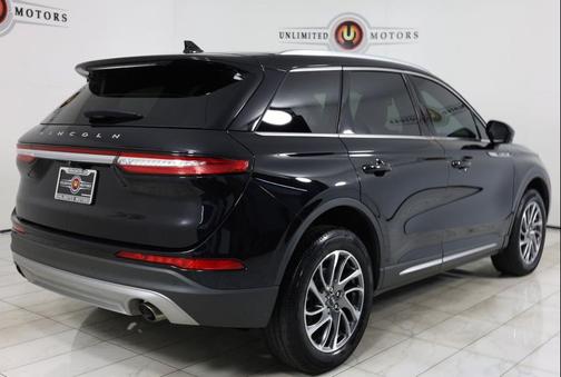 Infinite Black Metallic Clearcoat 2022 Lincoln Corsair Standard