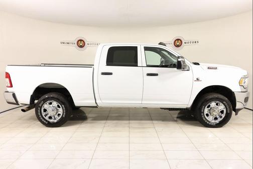 2023 RAM 3500 Tradesman Crew Cab 4x4 6'4' Box