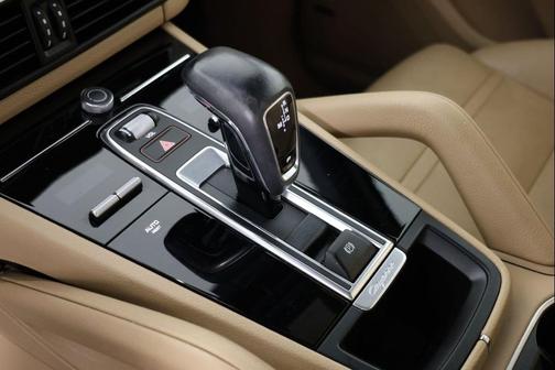 Moonlight Blue Metallic 2021 Porsche Cayenne Cayenne