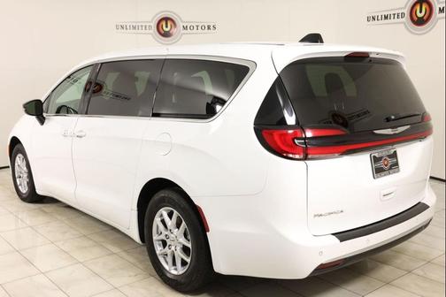 Bright White Clearcoat 2024 Chrysler Pacifica Touring L