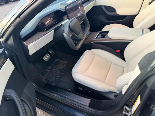 2022 Tesla Model S Long Range