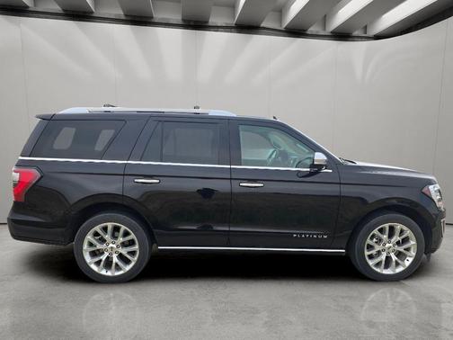 AGATE BLACK METALLIC 2019 Ford Expedition Platinum