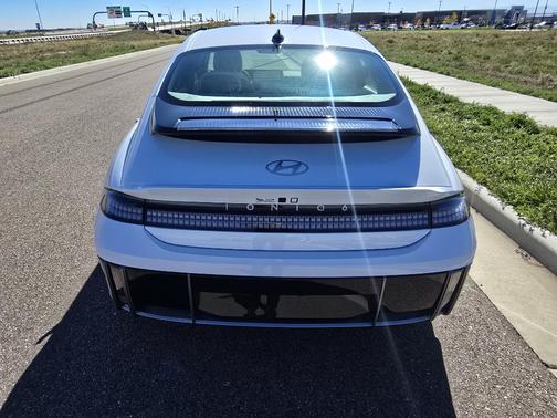 2025 Hyundai IONIQ 6 SEL