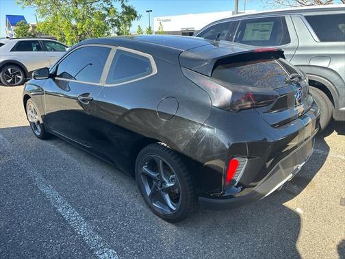 2019 Hyundai Veloster 2
