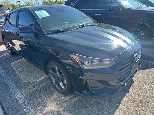 2019 Hyundai Veloster 2