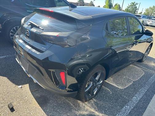 2019 Hyundai Veloster 2