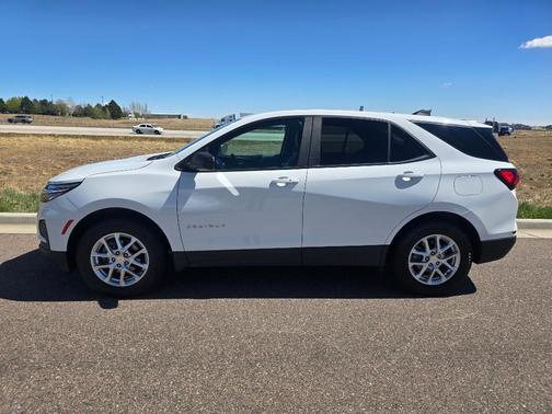 Summit White 2023 Chevrolet Equinox LS