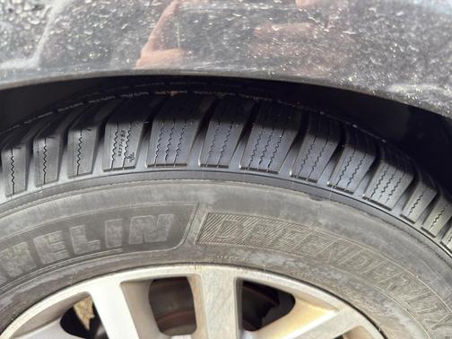 2010 Nissan Pathfinder LE