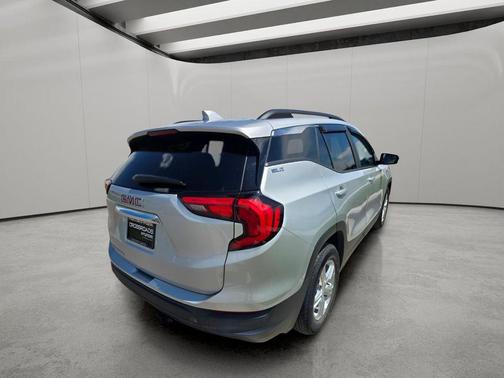 Quicksilver Metallic 2021 GMC Terrain SLE