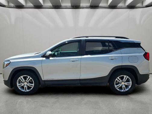Quicksilver Metallic 2021 GMC Terrain SLE
