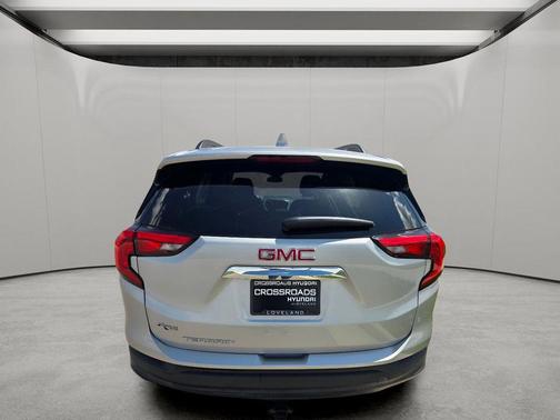 Quicksilver Metallic 2021 GMC Terrain SLE