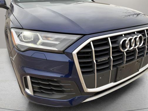 2022 Audi Q7 55 Premium