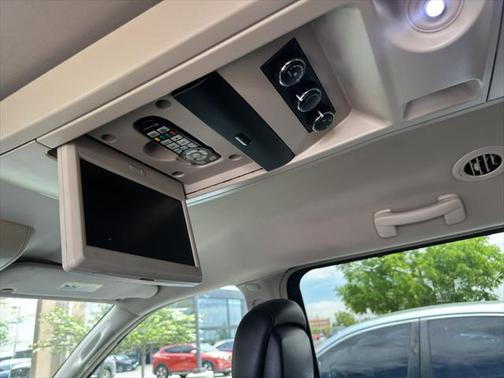 2014 Chrysler Town & Country Touring-L
