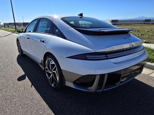 2025 Hyundai IONIQ 6 SEL