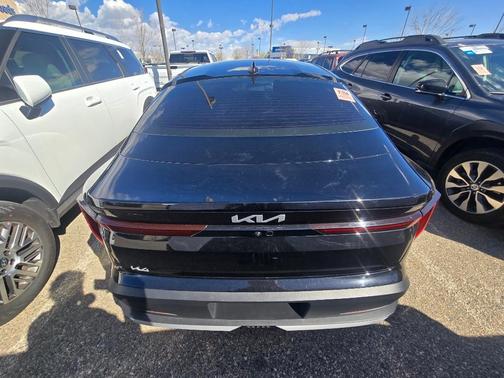 Aurora Black Pearl 2025 Kia K4 EX