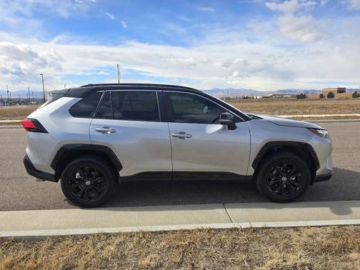 2023 Toyota RAV4 Hybrid SE